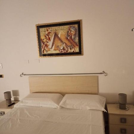 מטרה Rooms Center Wolf - Matrimoniale E Comunicanti מראה חיצוני תמונה