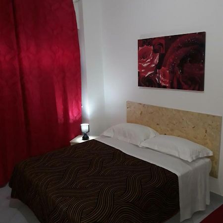 מטרה Rooms Center Wolf - Matrimoniale E Comunicanti מראה חיצוני תמונה